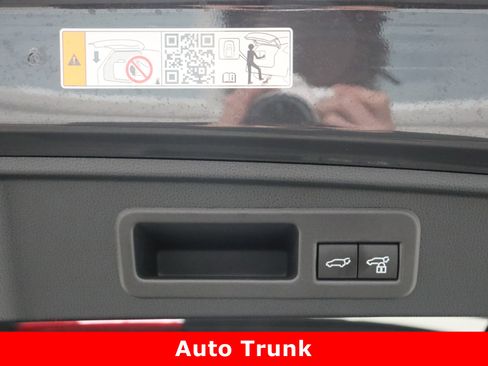 Used 2025 Toyota 4Runner Limited image 35