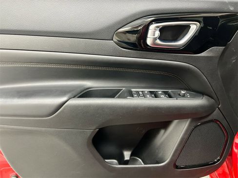 Used 2022 Jeep Compass Limited image 20