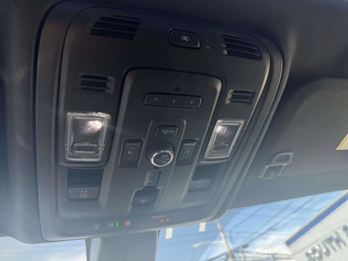 Used 2021 GMC Yukon Denali w/ Denali Ultimate Package AWD/4WD image 30