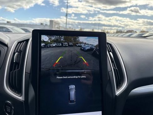 Used 2024 Ford Edge SEL image 29