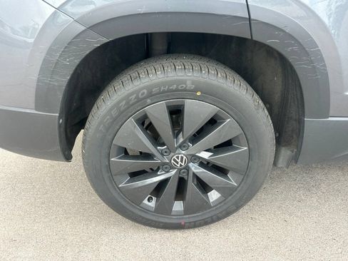 Used 2022 Volkswagen Taos S FWD image 2