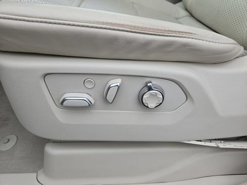 Certified 2023 Cadillac Escalade Premium Luxury Platinum w/ LPO, Radiant Package AWD/4WD image 20