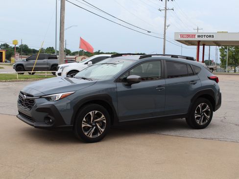 Used 2024 Subaru Crosstrek 2.0i Premium AWD/4WD image 10