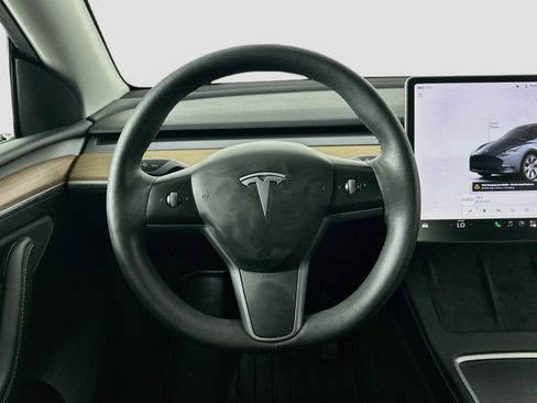Used 2023 Tesla Model Y Long Range AWD/4WD image 17
