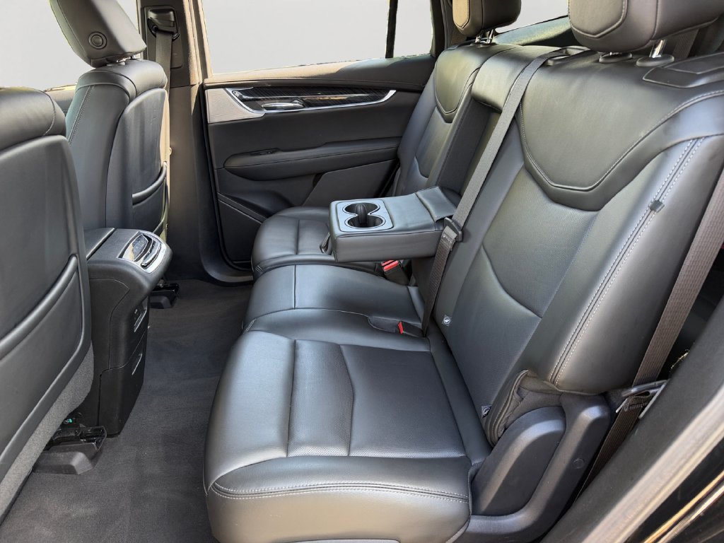 Used 2023 Cadillac XT6 Premium Luxury AWD/4WD image 11