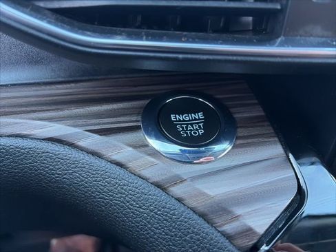 Used 2023 Ford Explorer Limited w/ Limited Technology Package image 25