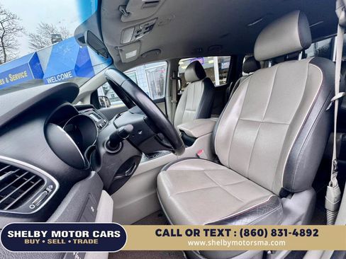 Used 2016 Kia Sedona LX w/ LX Essentials Premium Package image 10