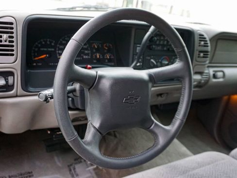 Used 1998 Chevrolet Silverado 1500 4x4 Extended Cab w/ Preferred Equipment Group 2 image 11