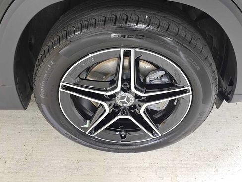 Certified 2026 Mercedes-Benz GLB 250 4MATIC image 9