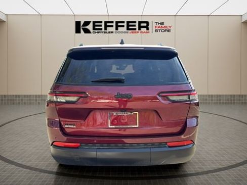Certified 2025 Jeep Grand Cherokee L Altitude AWD/4WD image 4