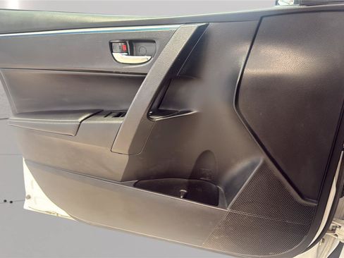 Used 2014 Toyota Corolla S FWD image 22
