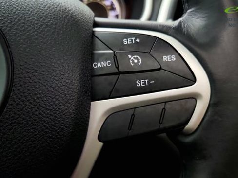 Used 2016 Jeep Cherokee Limited w/ Luxury Group FWD image 60