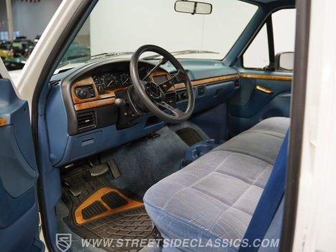 Used 1994 Ford F150 XLT image 4