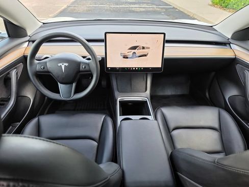 Used 2023 Tesla Model 3 Standard Range RWD image 2