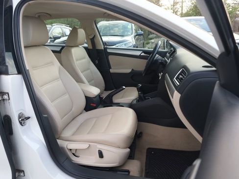 Used 2013 Volkswagen Jetta SE image 21