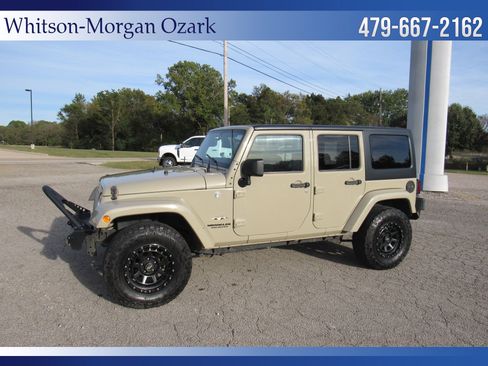 Used 2017 Jeep Wrangler Unlimited Sahara w/ Dual Top Group image 5