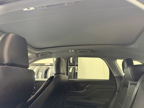 Used 2022 Lincoln Corsair FWD w/ Premium Package image 29