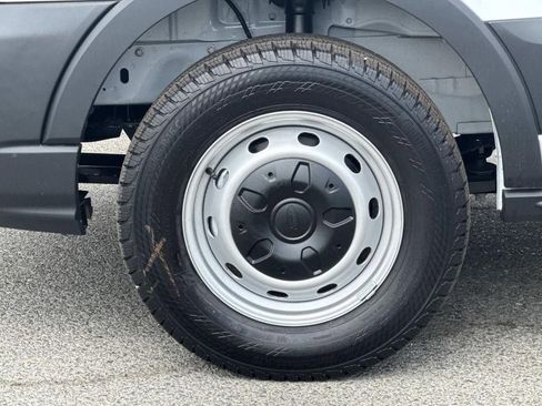 New 2025 Ford Transit 250 Low Roof image 23