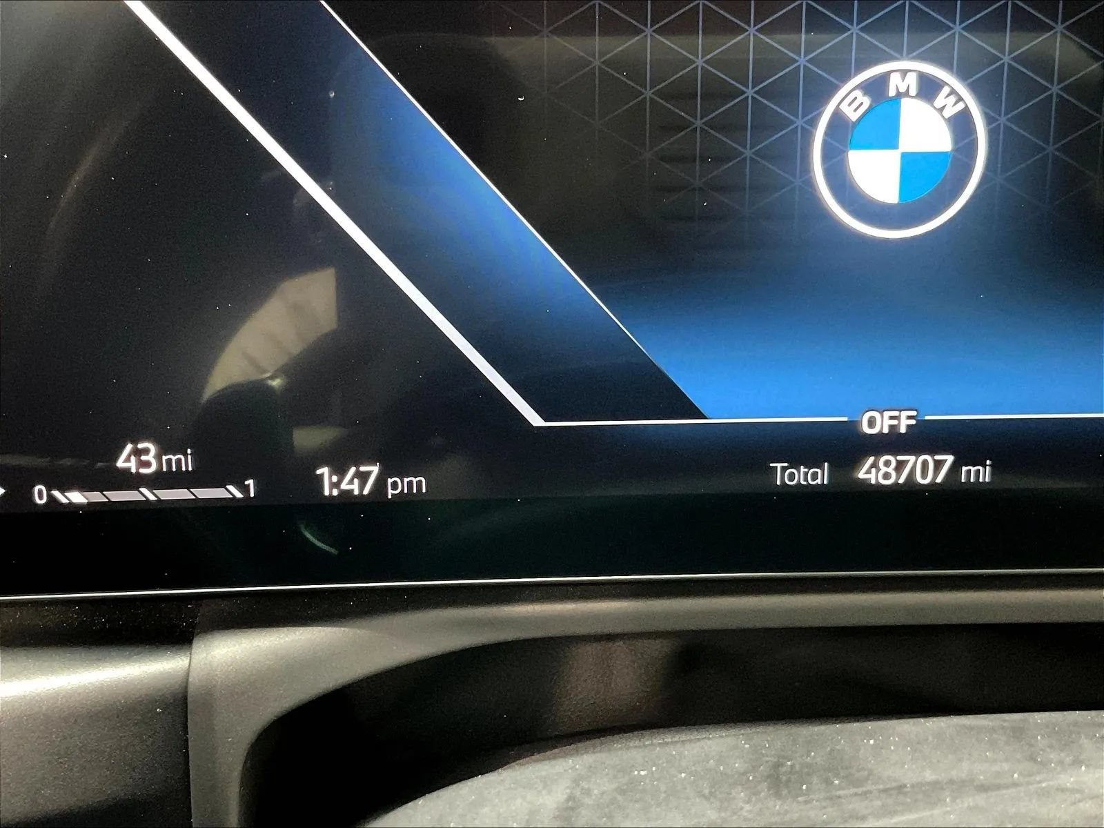 Used 2023 BMW 330i Sedan w/ M Sport Package RWD image 29