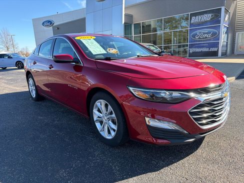 Used 2024 Chevrolet Malibu LT image 2