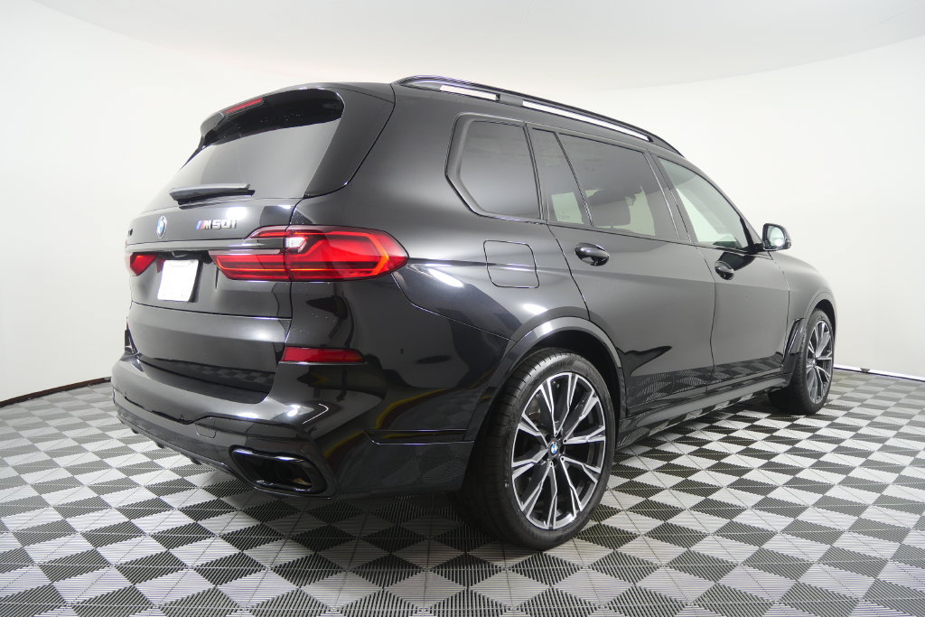 Used 2022 BMW X7 M50i AWD/4WD image 4