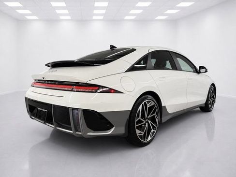 Used 2024 Hyundai Ioniq 6 SEL AWD/4WD image 8