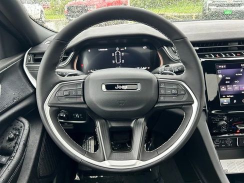 New 2025 Jeep Grand Cherokee L Altitude image 21