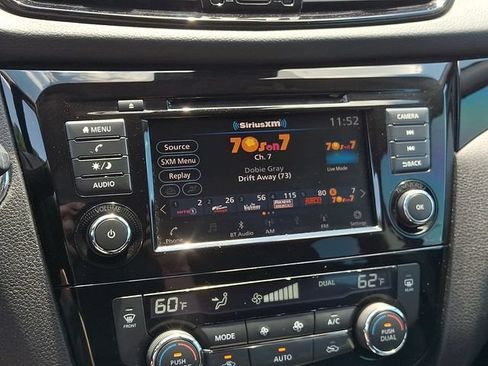 Used 2022 Nissan Rogue Sport SV FWD image 18