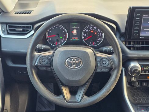 Used 2021 Toyota RAV4 XLE AWD/4WD image 14