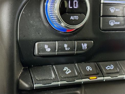 Used 2020 GMC Sierra 1500 SLT image 17