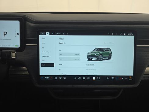 Used 2025 Rivian R1S Adventure image 29