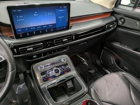 Used 2021 Lincoln Nautilus Reserve w/ Cargo Utility Package image 11