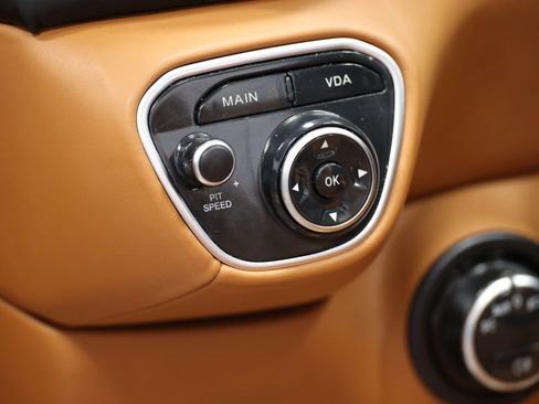 Used 2015 Ferrari California T image 22