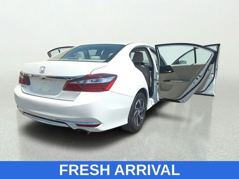 Used 2017 Honda Accord LX image 15