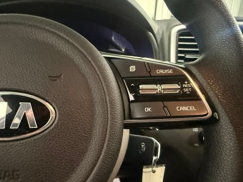 Used 2022 Kia Sportage LX AWD/4WD image 33