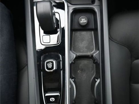 Used 2024 Volvo V60 B5 Cross Country Plus image 11