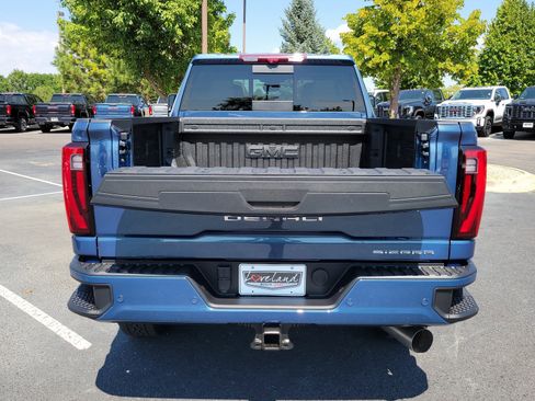 New 2026 GMC Sierra 2500 Denali w/ Denali Reserve Package image 10