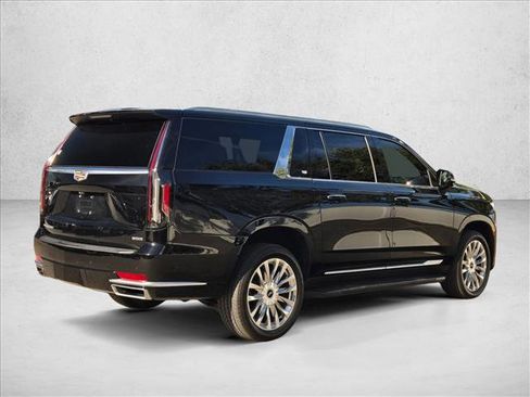 Used 2022 Cadillac Escalade ESV Premium Luxury image 5
