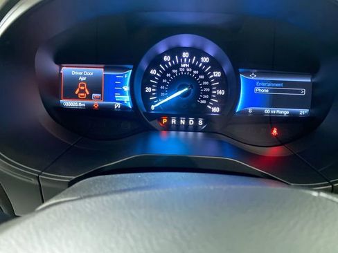 Used 2022 Ford Edge SE image 15