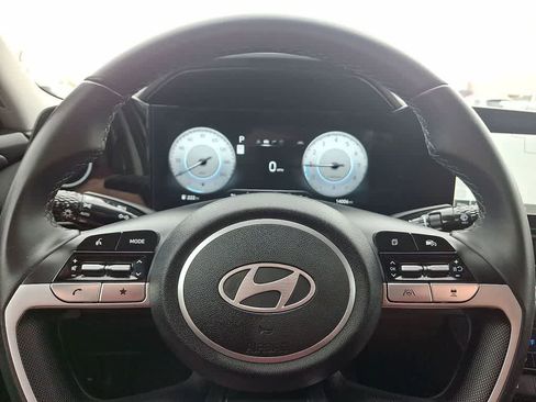 Used 2024 Hyundai Elantra SEL w/ Convenience Package FWD image 15