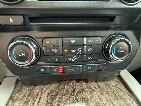 Used 2017 Ford F250 Lariat w/ Lariat Value Package image 16