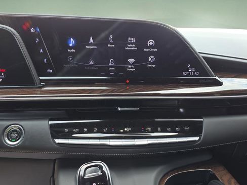 Certified 2022 Cadillac Escalade ESV Sport Platinum image 34