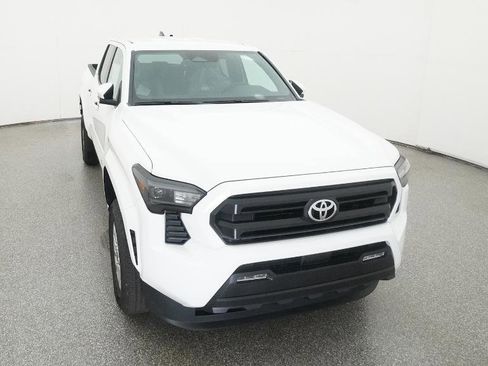 New 2025 Toyota Tacoma SR5 image 32