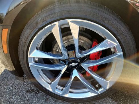 Certified 2020 Chevrolet Camaro LT w/ RS Package image 30