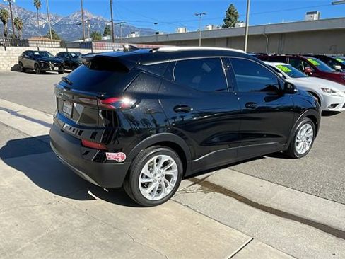Used 2023 Chevrolet Bolt EUV LT w/ Comfort Package image 3