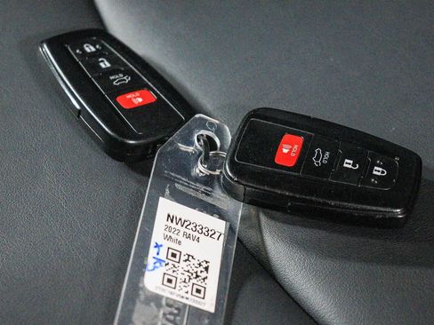 Used 2022 Toyota RAV4 XLE Premium FWD image 42