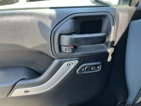 Used 2014 Jeep Wrangler Sahara w/ Dual Top Group image 17