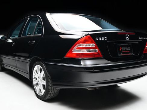 Used 2003 Mercedes-Benz C 230 Sedan image 20