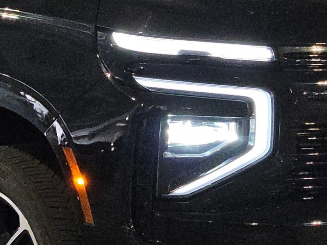 Used 2025 Chevrolet Tahoe RST w/ Comfort Package AWD/4WD image 3