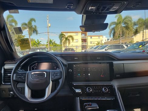 Used 2024 GMC Sierra 1500 Denali w/ Technology Package image 23